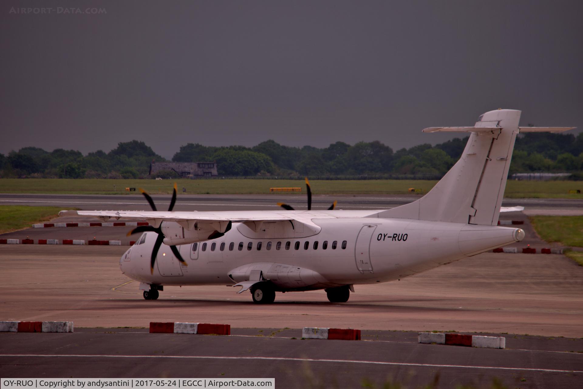 OY-RUO, 1996 ATR 42-500 C/N 514, taxing in to its stand/gate  think it was doing an [LOG] flight but not 100% on that.