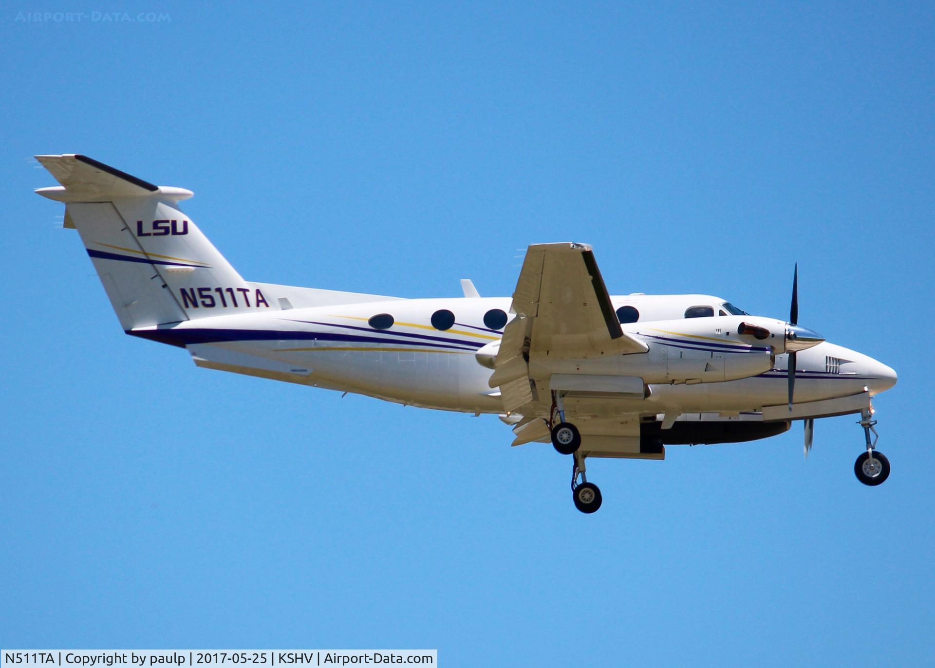 N511TA, 1999 Raytheon Aircraft Company B200 C/N BB-1660, At Shreveport Regional.