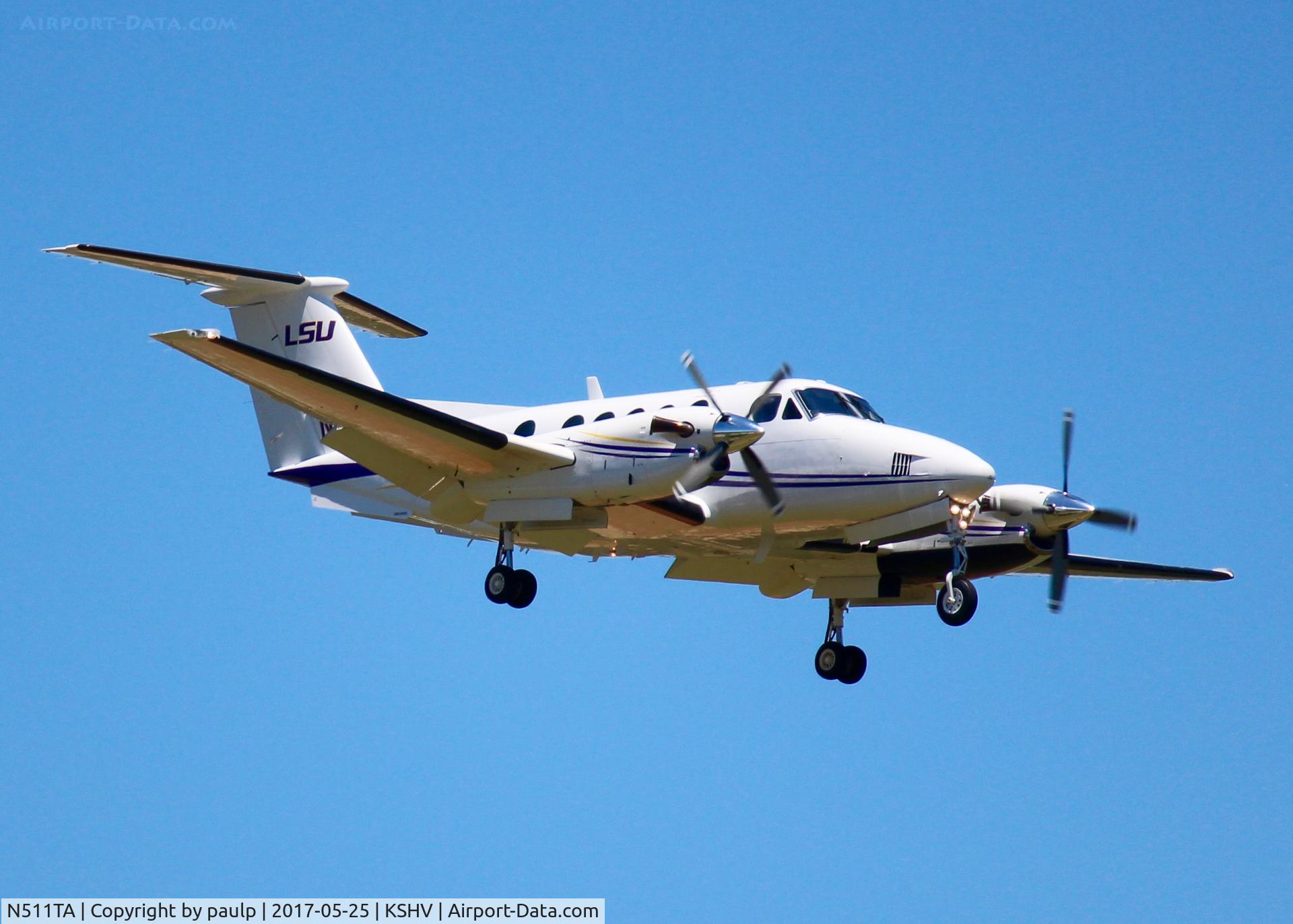 N511TA, 1999 Raytheon Aircraft Company B200 C/N BB-1660, At Shreveport Regional.