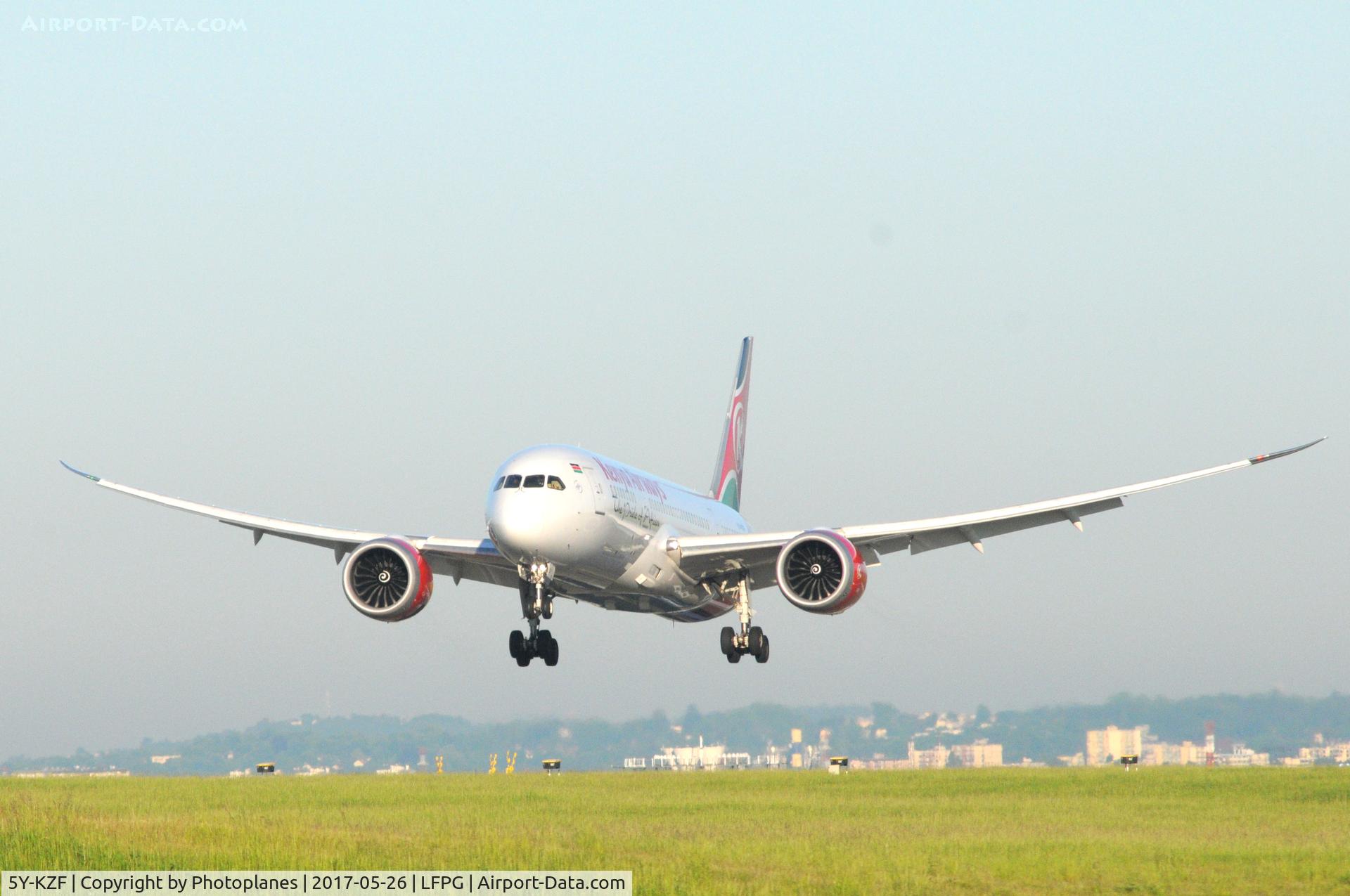 5Y-KZF, 2014 Boeing 787-8 Dreamliner C/N 36043, CDG landing