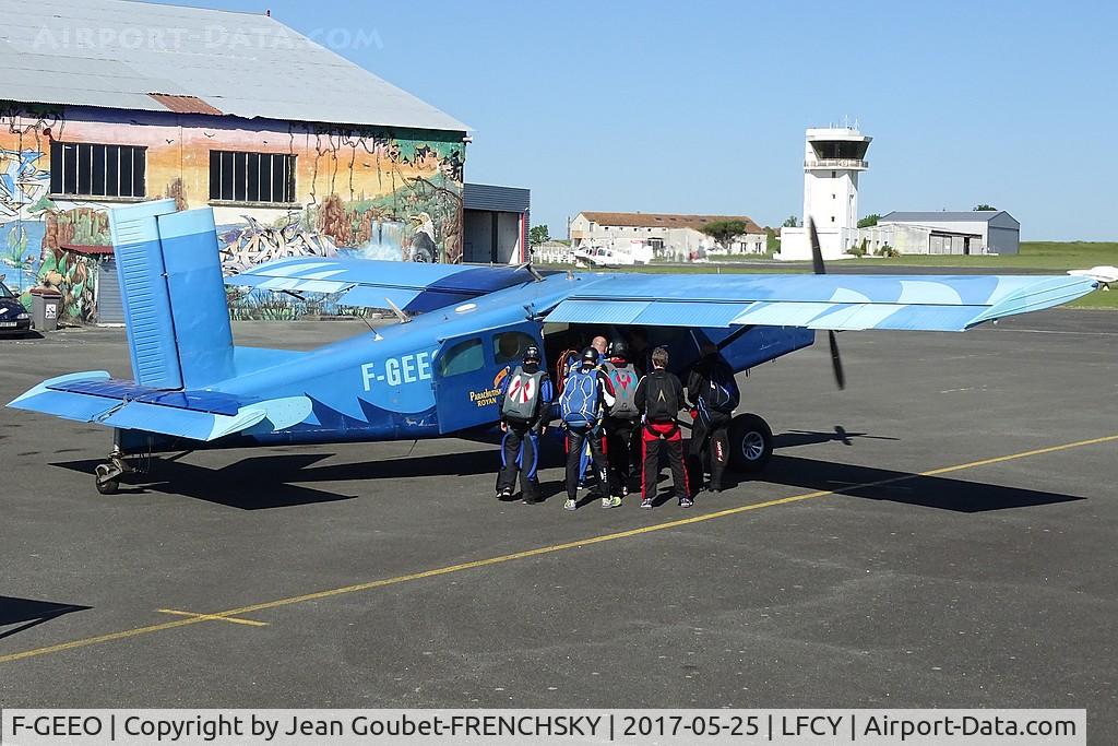 F-GEEO, Pilatus PC-6/B2-H2 C/N 67 6, ALTITUDE SUD boarding
