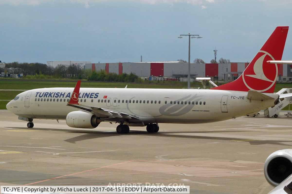 TC-JYE, 2012 Boeing 737-9F2/ER C/N 40979, At Hannover