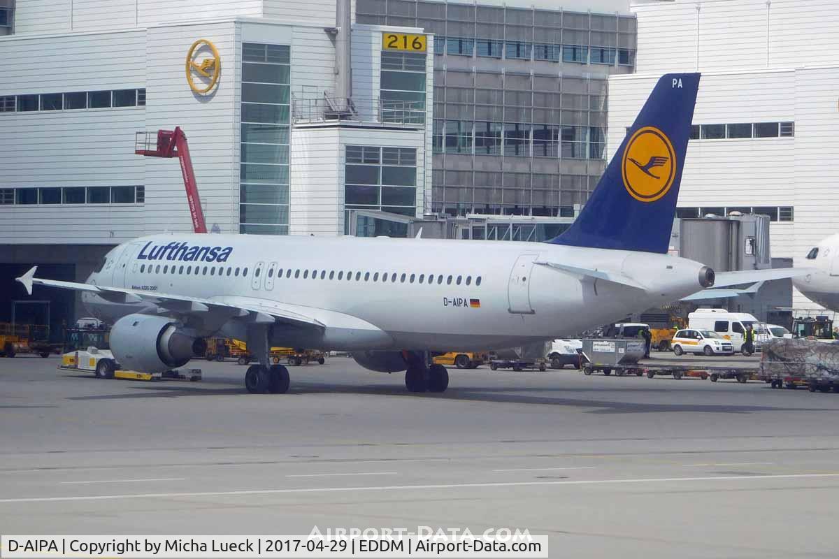 D-AIPA, 1989 Airbus A320-211 C/N 0069, At Munich