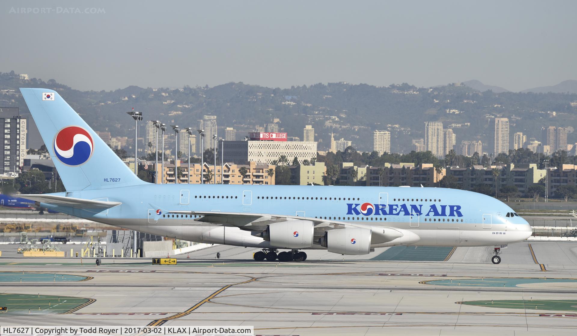 HL7627, 2013 Airbus A380-861 C/N 0130, Taxiing to gate at LAX