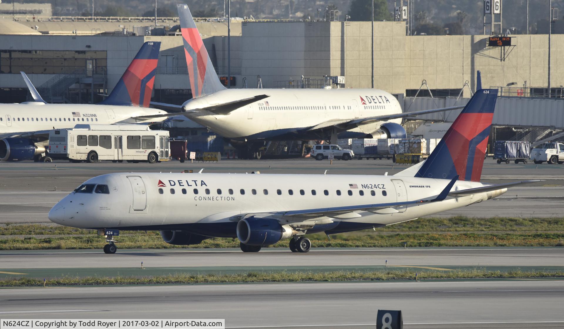 N624CZ, 2008 Embraer 175LR (ERJ-170-200LR) C/N 17000222, Arrived at LAX on 25L