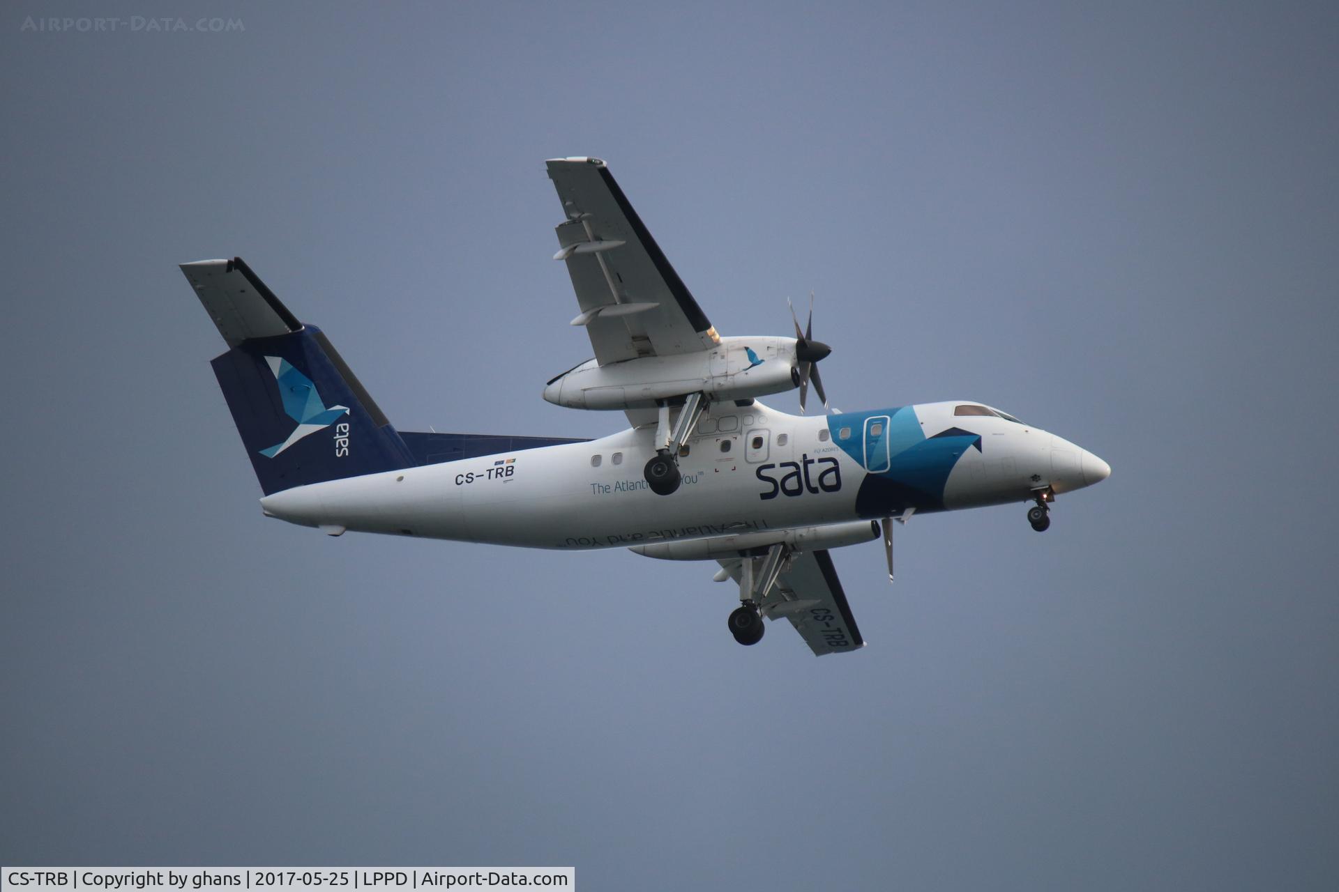 CS-TRB, 1997 De Havilland Canada DHC-8-202 Dash 8 Dash 8 C/N 476, Final rw 30