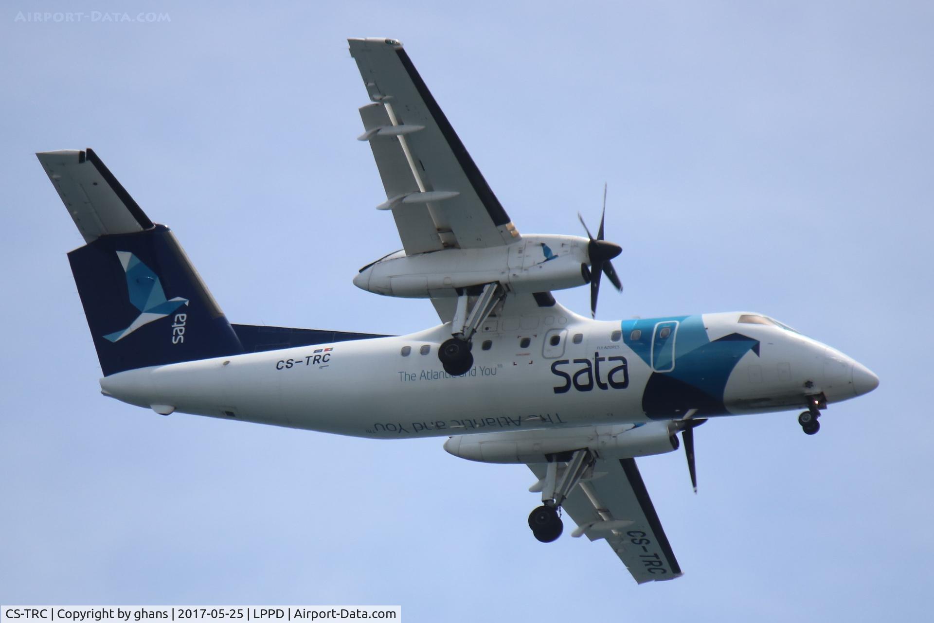 CS-TRC, 1997 De Havilland Canada DHC-8-202 Dash 8 C/N 480, Landing rwy30