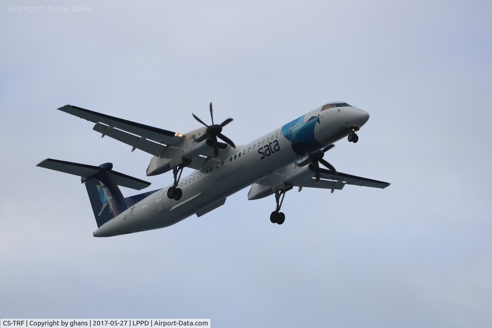 CS-TRF, 2010 Bombardier DHC-8-402 Q400 Dash 8 C/N 4297, On final rw 30
