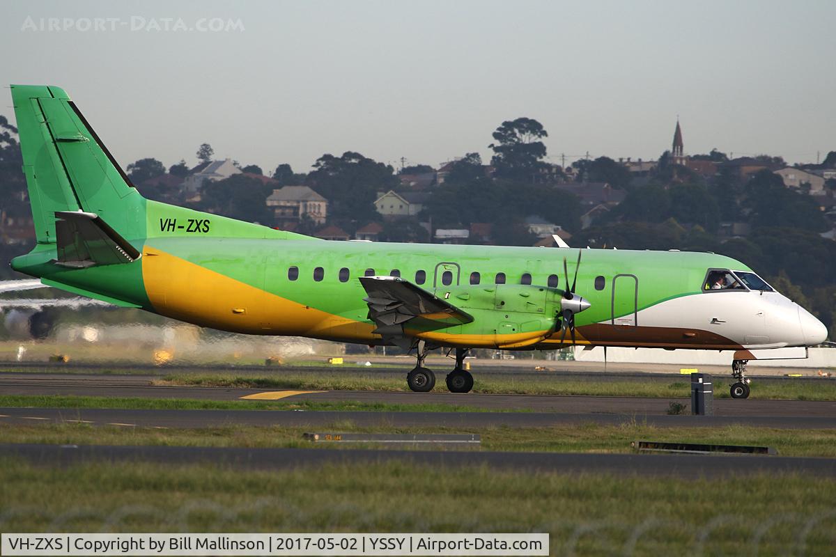 VH-ZXS, 1990 Saab 340B C/N 340B-179, taxiing
