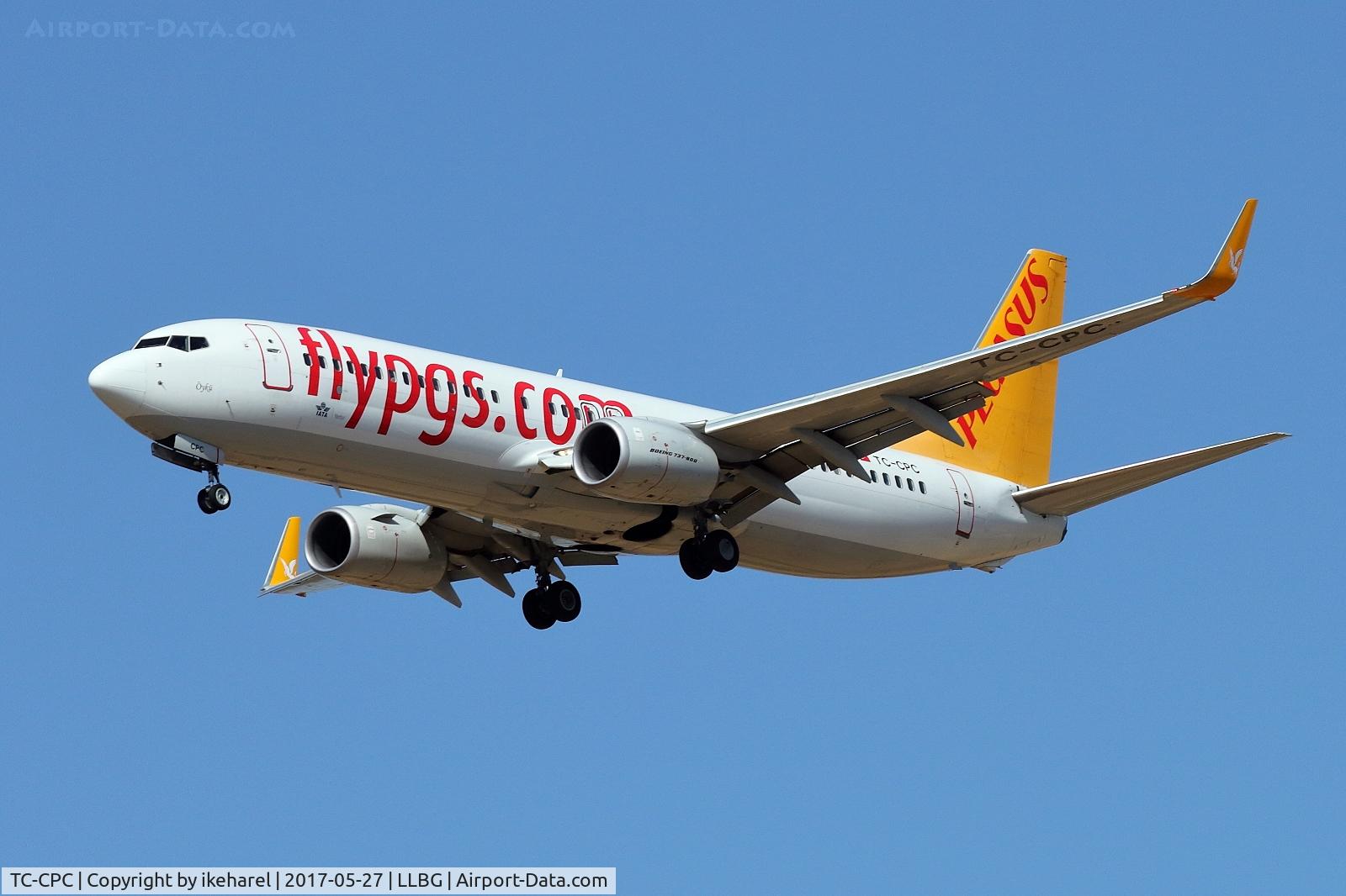 TC-CPC, 2012 Boeing 737-82R C/N 40878, Flight from Istanbul, Turkey, landing on runway 12.