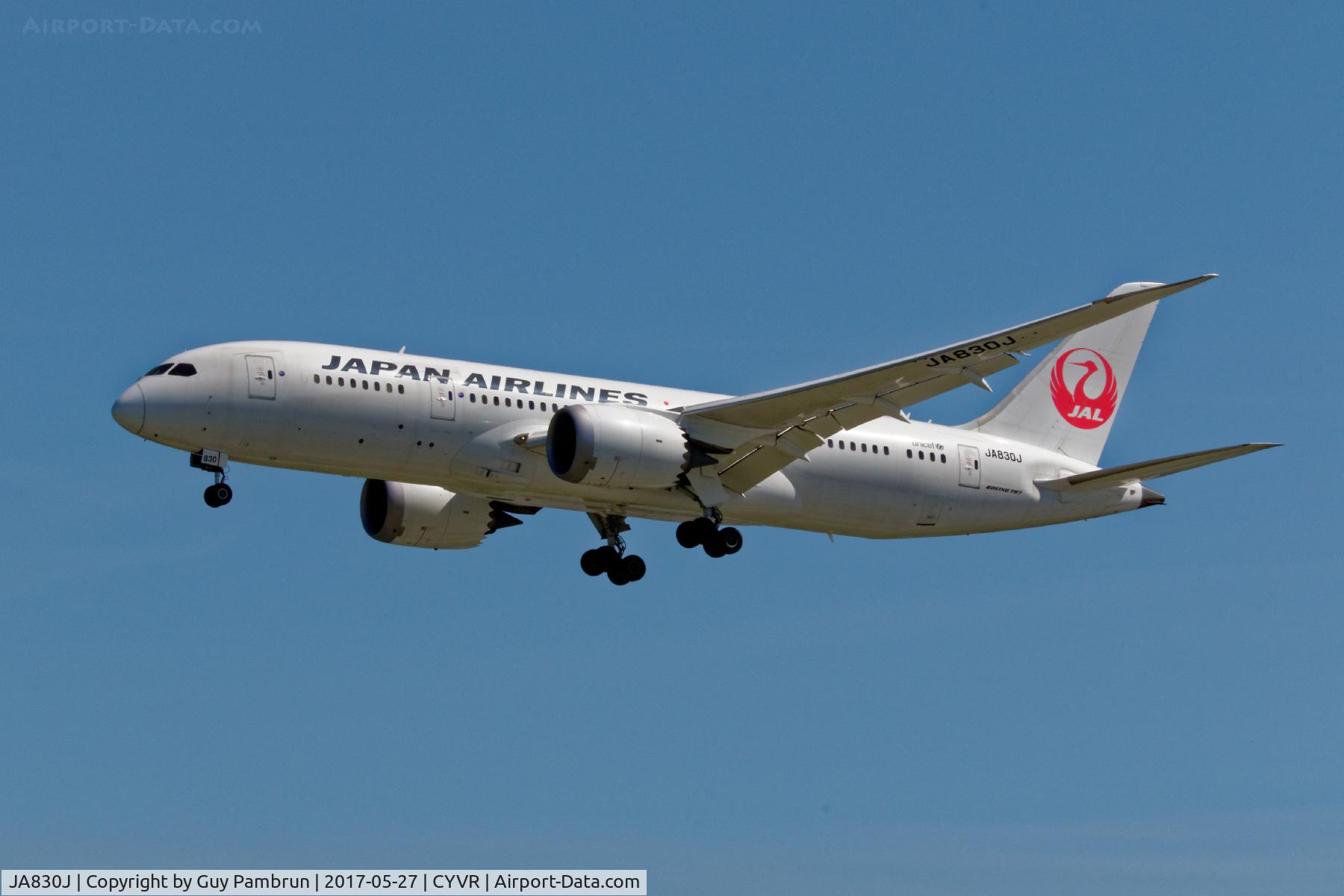 JA830J, 2013 Boeing 787-8 Dreamliner C/N 34840, Landing