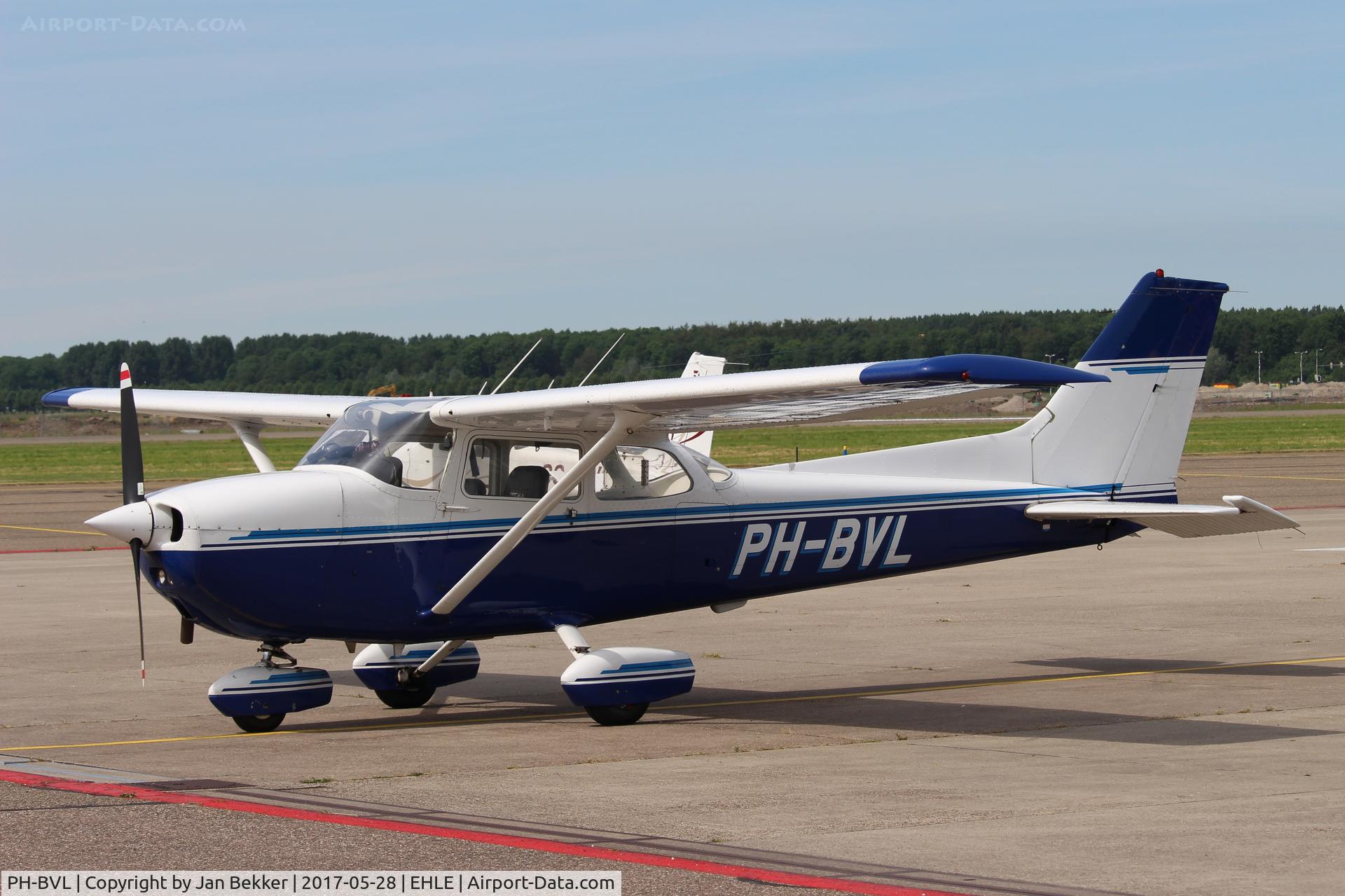 PH-BVL, 1979 Reims F172N Skyhawk C/N 1868, Lelystad Airport