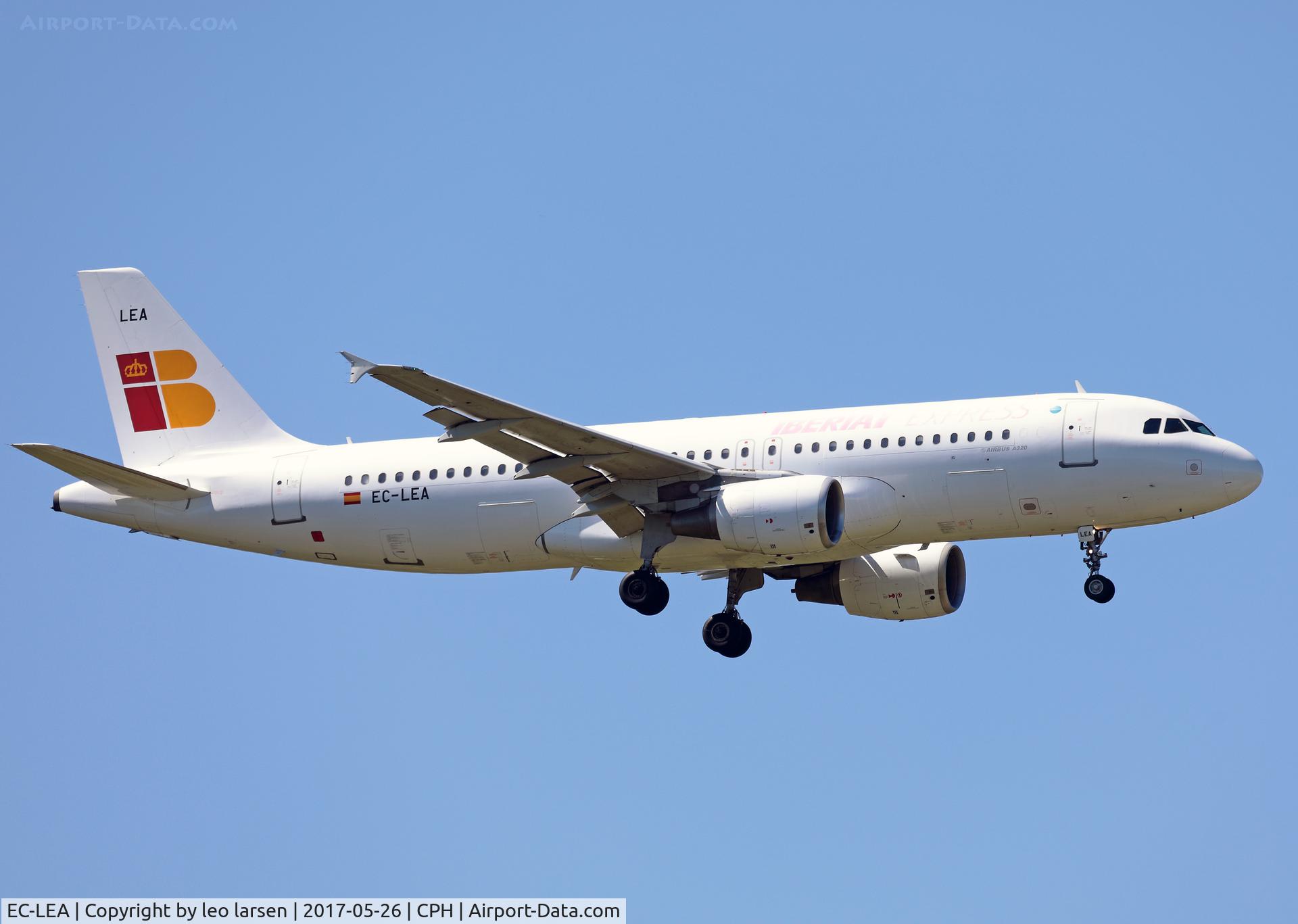 EC-LEA, 1999 Airbus A320-214 C/N 1099, Copenhagen 26.5.2017