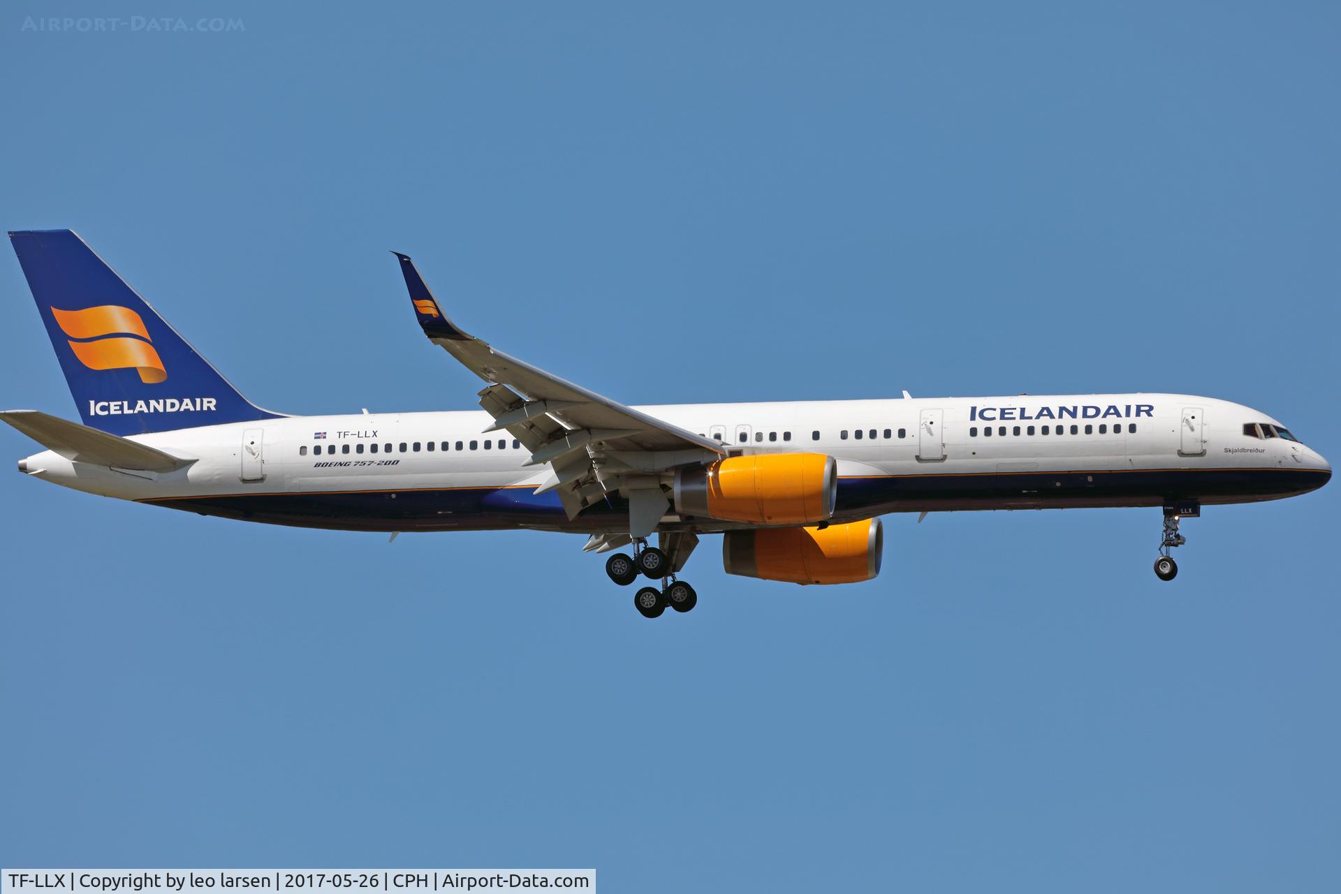 TF-LLX, 2000 Boeing 757-256 C/N 29311, Copenhagen 26.5.2017