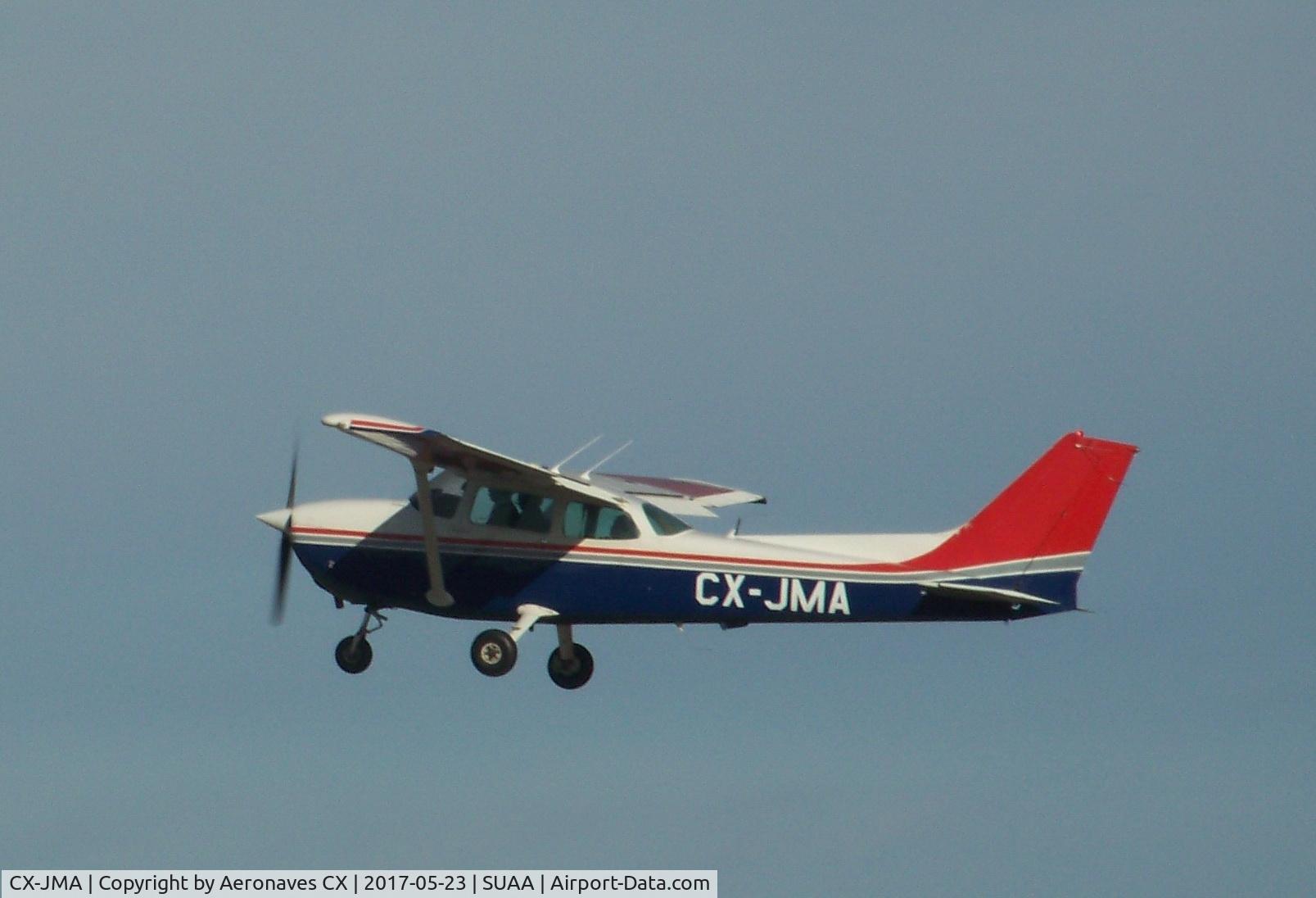 CX-JMA, 1981 Cessna 172P Skyhawk C/N 172-74601, despegue de Aeropuerto Ángel S. Adami