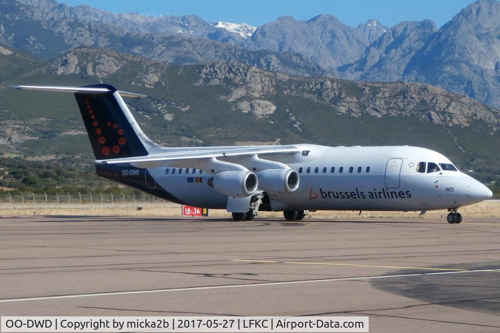 OO-DWD, 1998 British Aerospace Avro 146-RJ100 C/N E3324, Taxiing