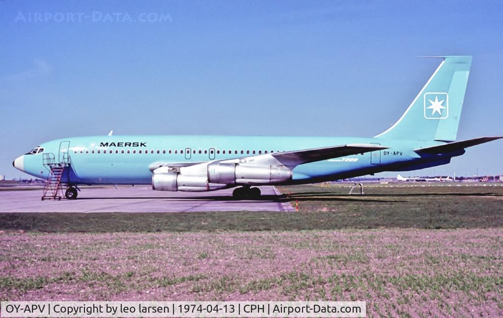 OY-APV, 1964 Boeing 720-051B C/N 18793, Copenhagen 13.4.1974