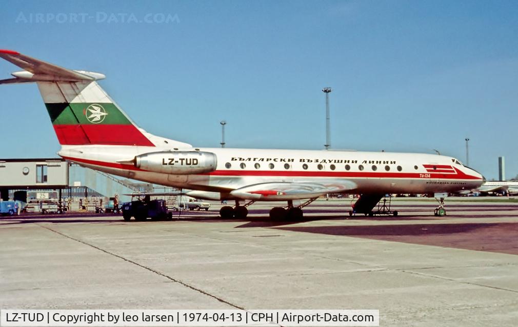 LZ-TUD, 1969 Tupolev Tu-134 C/N 9350808, Copenhagen 13.4.1974
