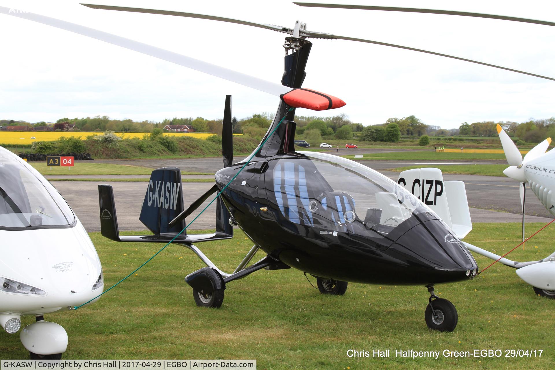 G-KASW, 2010 Rotorsport UK Calidus C/N RSUK/CALS/006, at the Radial & Trainer fly-in