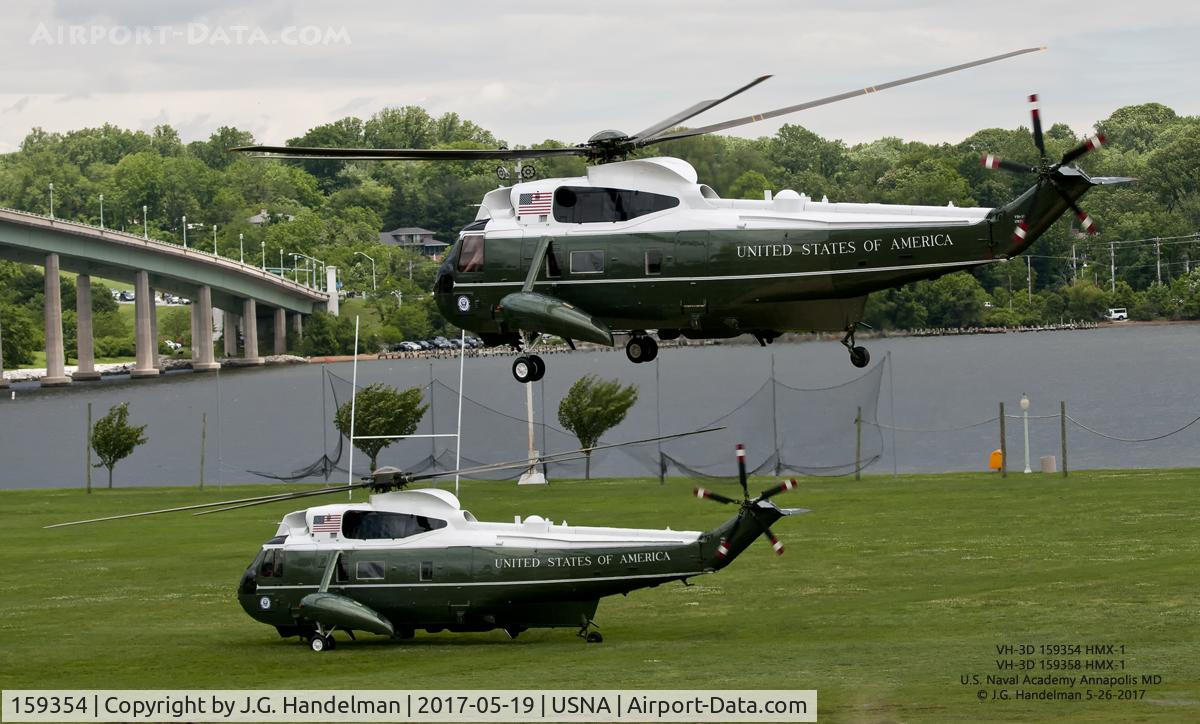 159354, Sikorsky VH-3D Sea King C/N 61728, Lift off at Naval Academy.