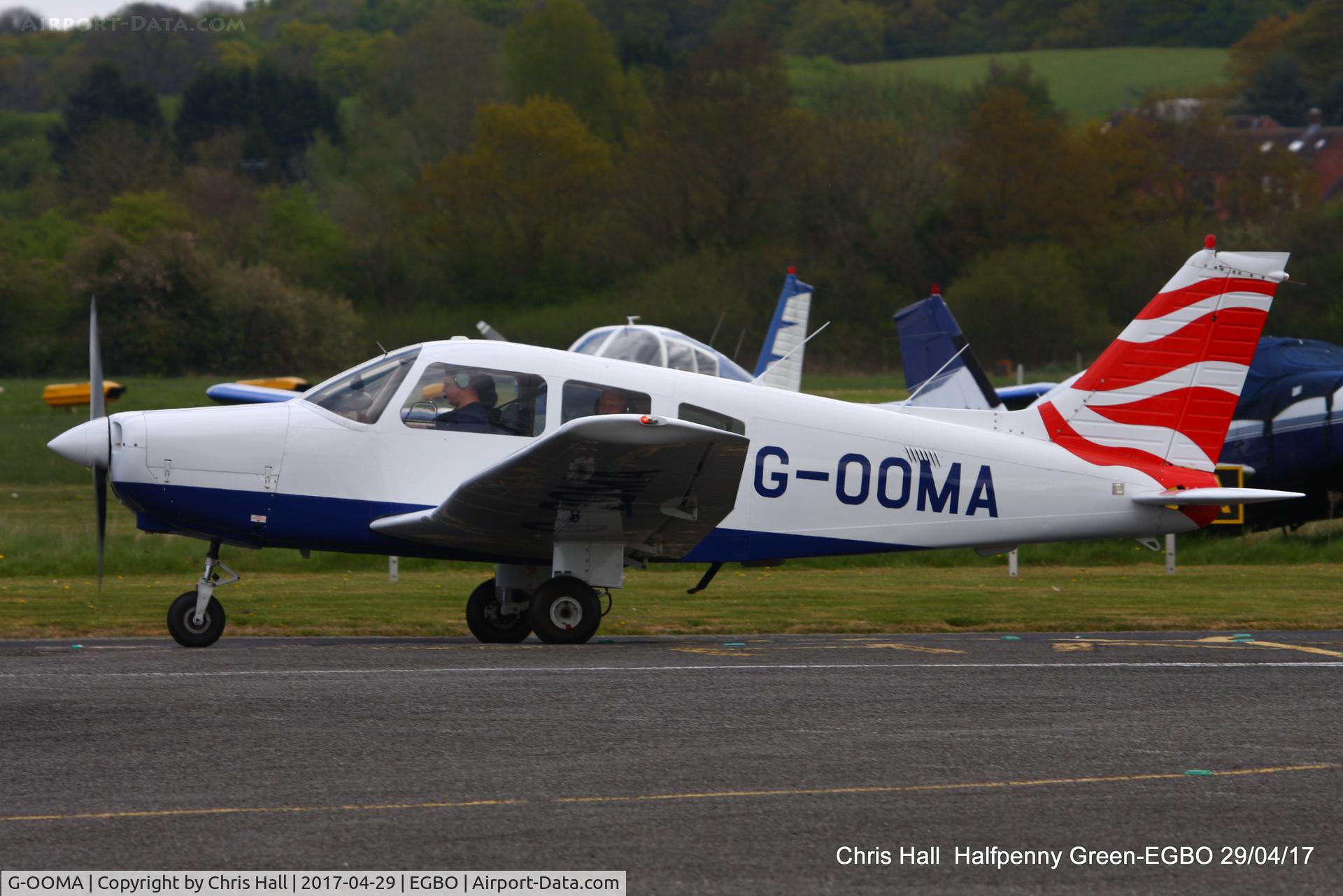 G-OOMA, 1981 Piper PA-28-161 Cherokee Warrior II C/N 28-8116030, at the Radial & Trainer fly-in