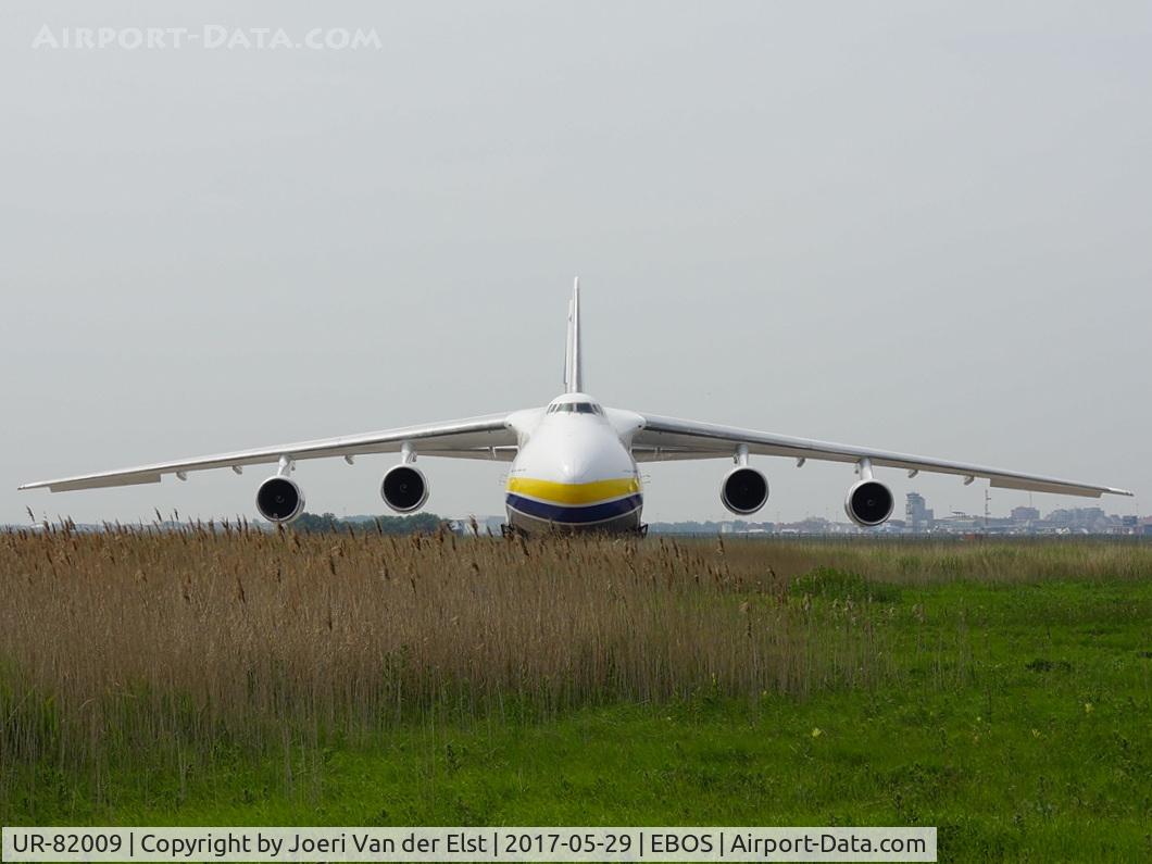 UR-82009, 1987 Antonov An-124-100M-150 Ruslan C/N 19530501007, Cargo Area