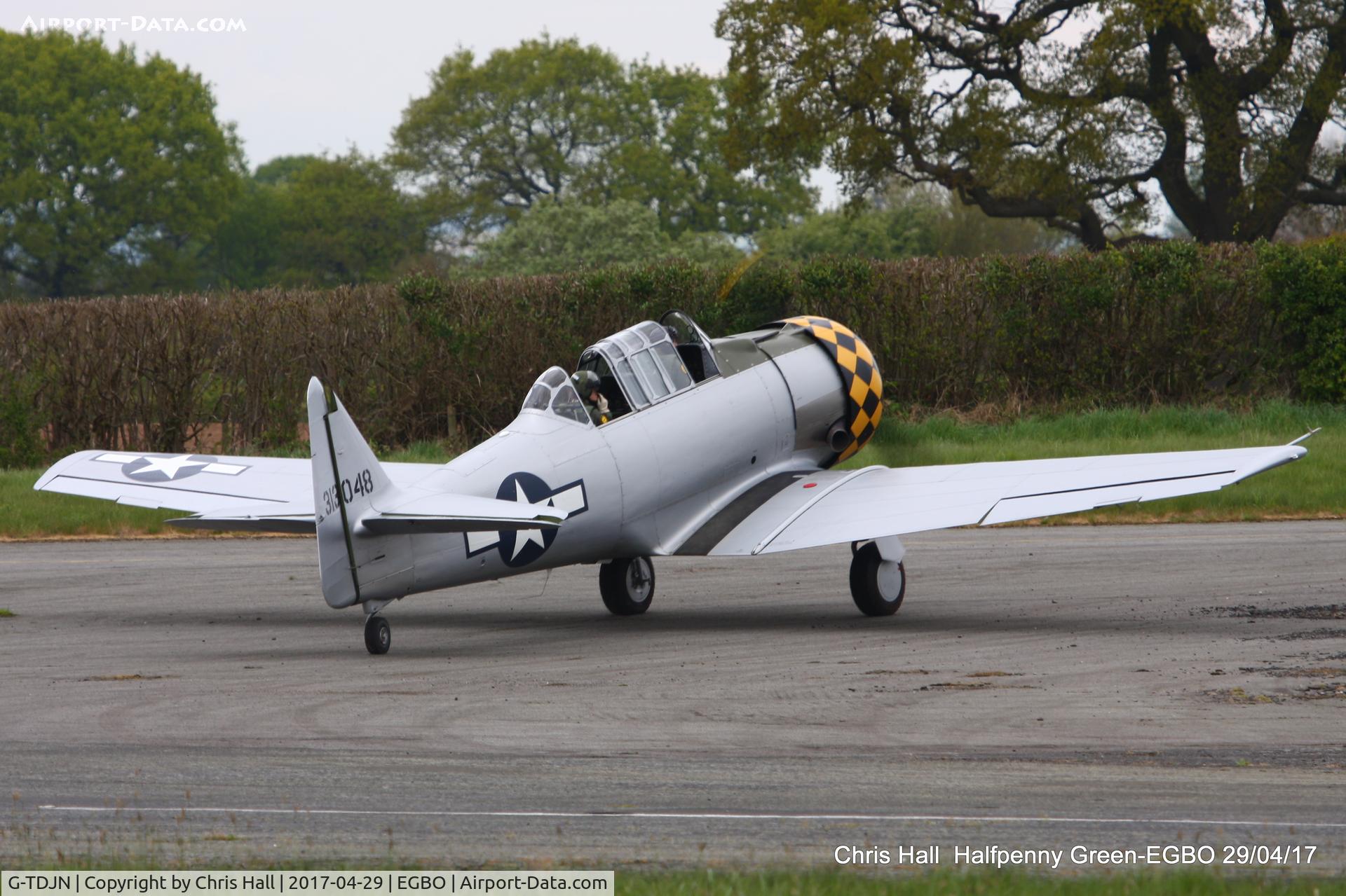 G-TDJN, 1944 North American AT-6D Texan C/N 121-42228, at the Radial & Trainer fly-in