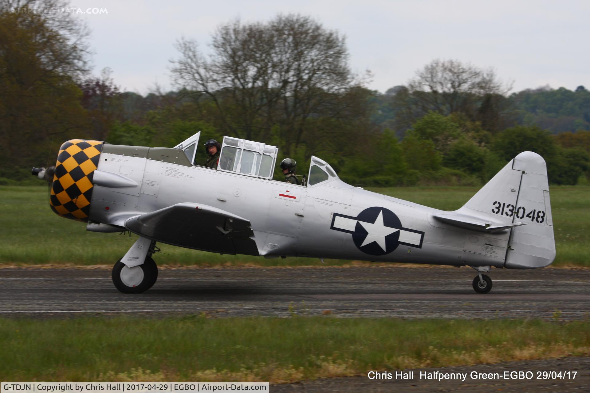 G-TDJN, 1944 North American AT-6D Texan C/N 121-42228, at the Radial & Trainer fly-in