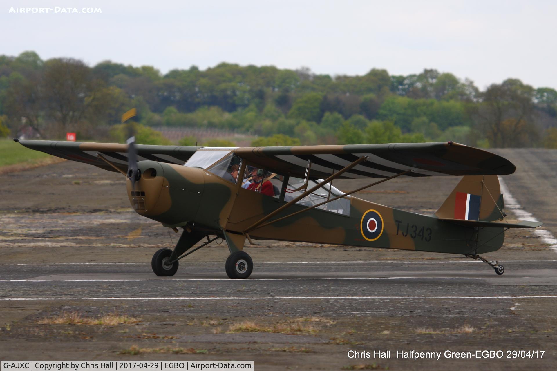 G-AJXC, 1944 Taylorcraft J Auster 5 C/N 1409, at the Radial & Trainer fly-in