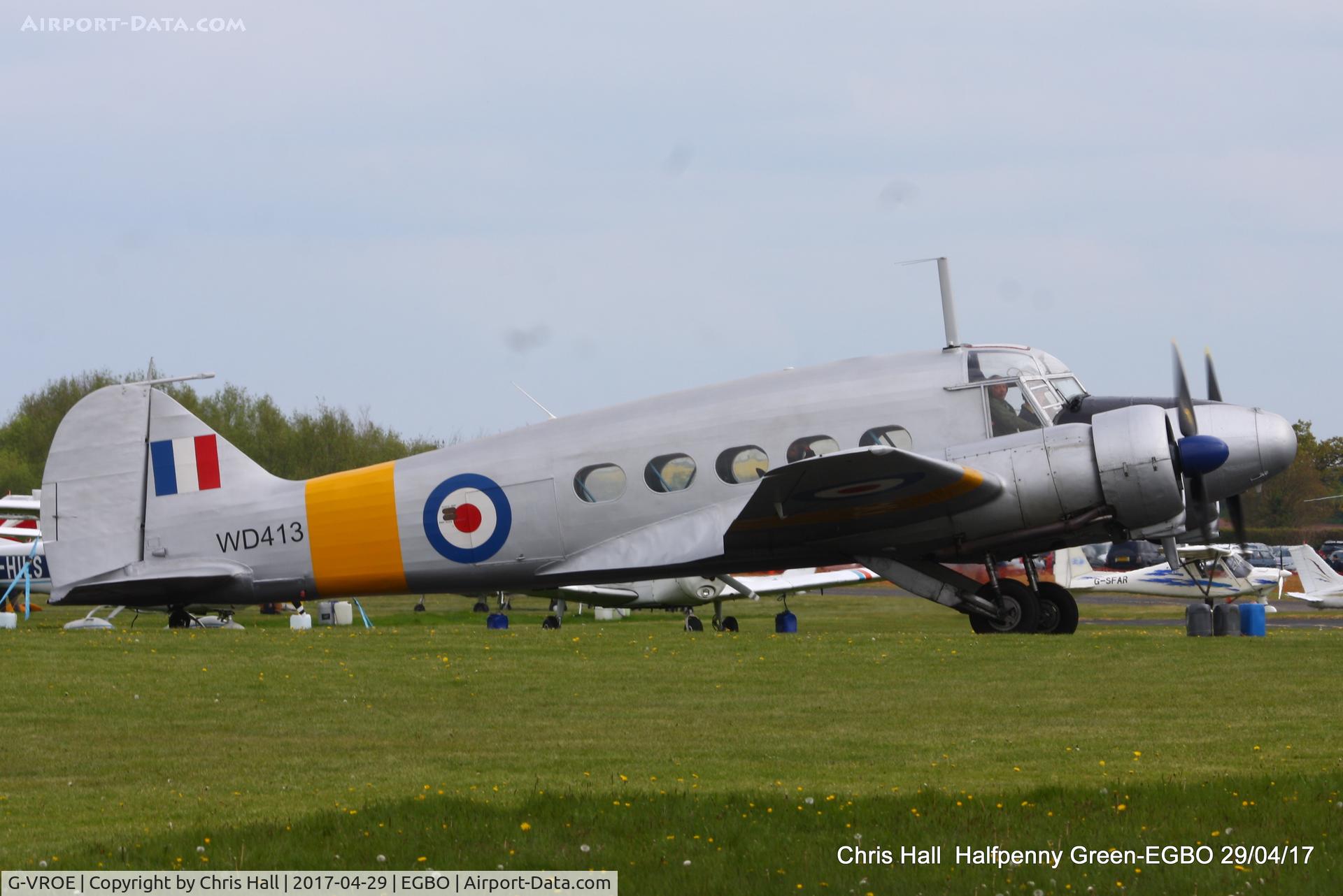 G-VROE, 1950 Avro 652A Anson T.21 C/N 3634, at the Radial & Trainer fly-in
