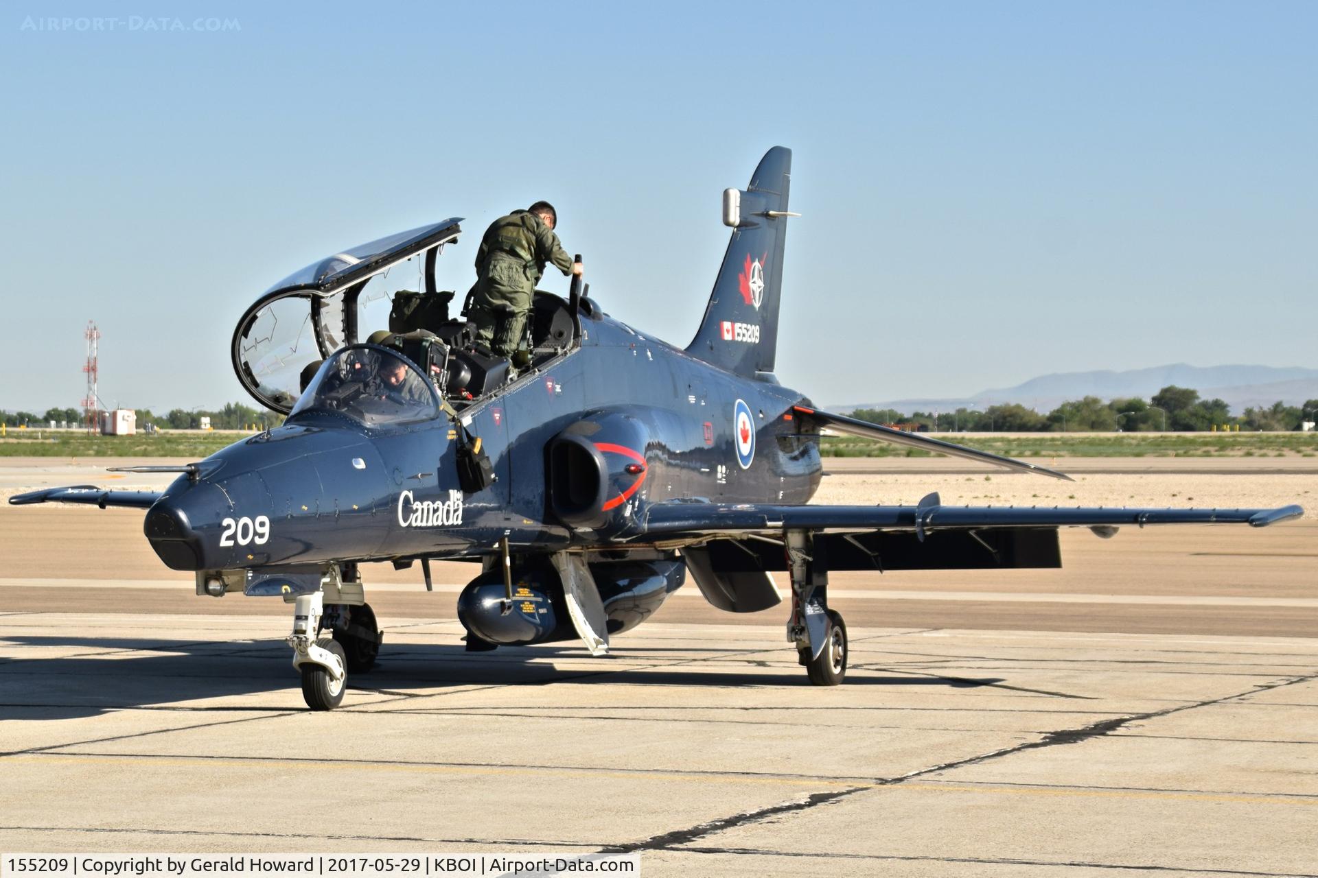 155209, 2000 BAE Systems CT-155 Hawk C/N IT017/703, Parked on the south GA ramp making ready for take off.  No.2 CFFTS, Moose Jaw, Saskatchewan, Canada.