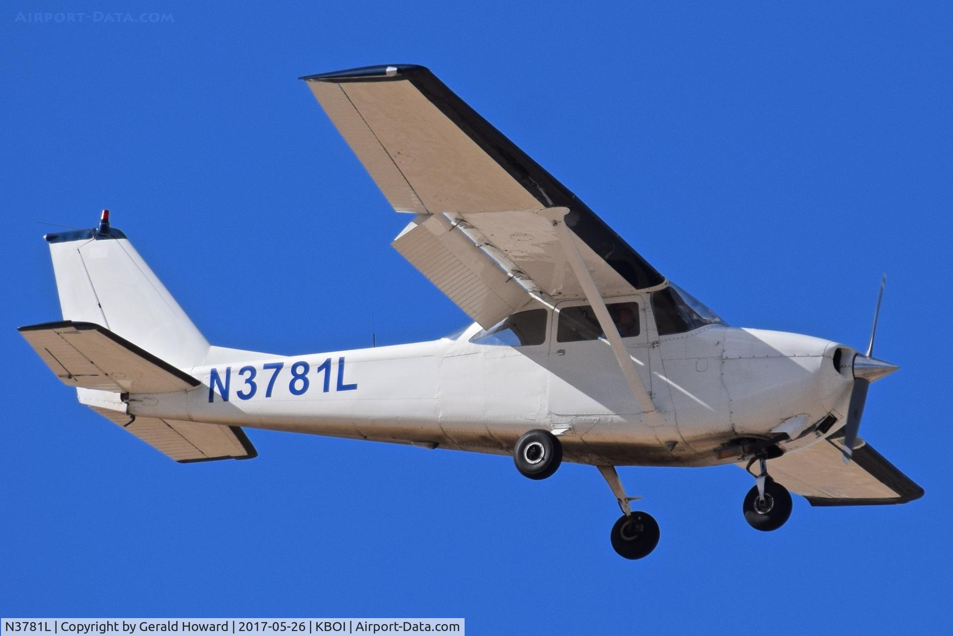 N3781L, 1965 Cessna 172G C/N 17253950, Departing RWY 28R.