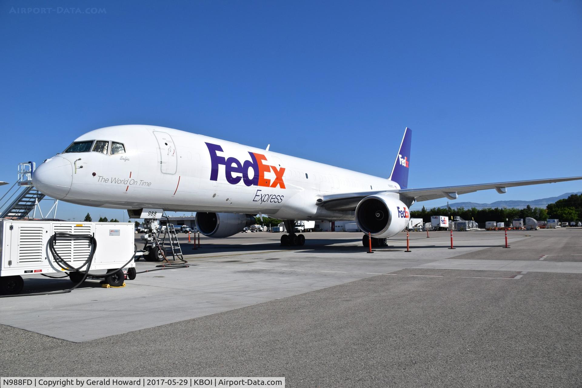 N988FD, 1993 Boeing 757-222(SF) C/N 26705, Parked on the FedEx ramp.