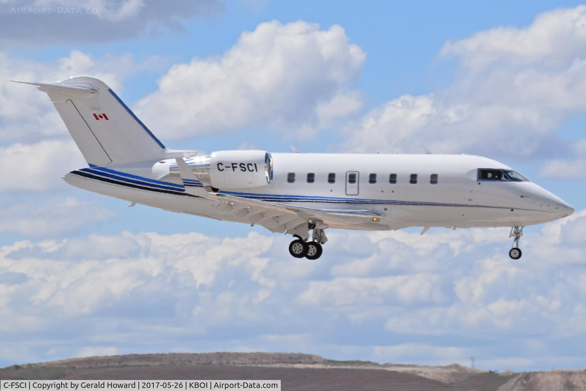 C-FSCI, 2007 Bombardier Challenger 605 (CL-600-2B16) C/N 5717, Landing RWY 28R.