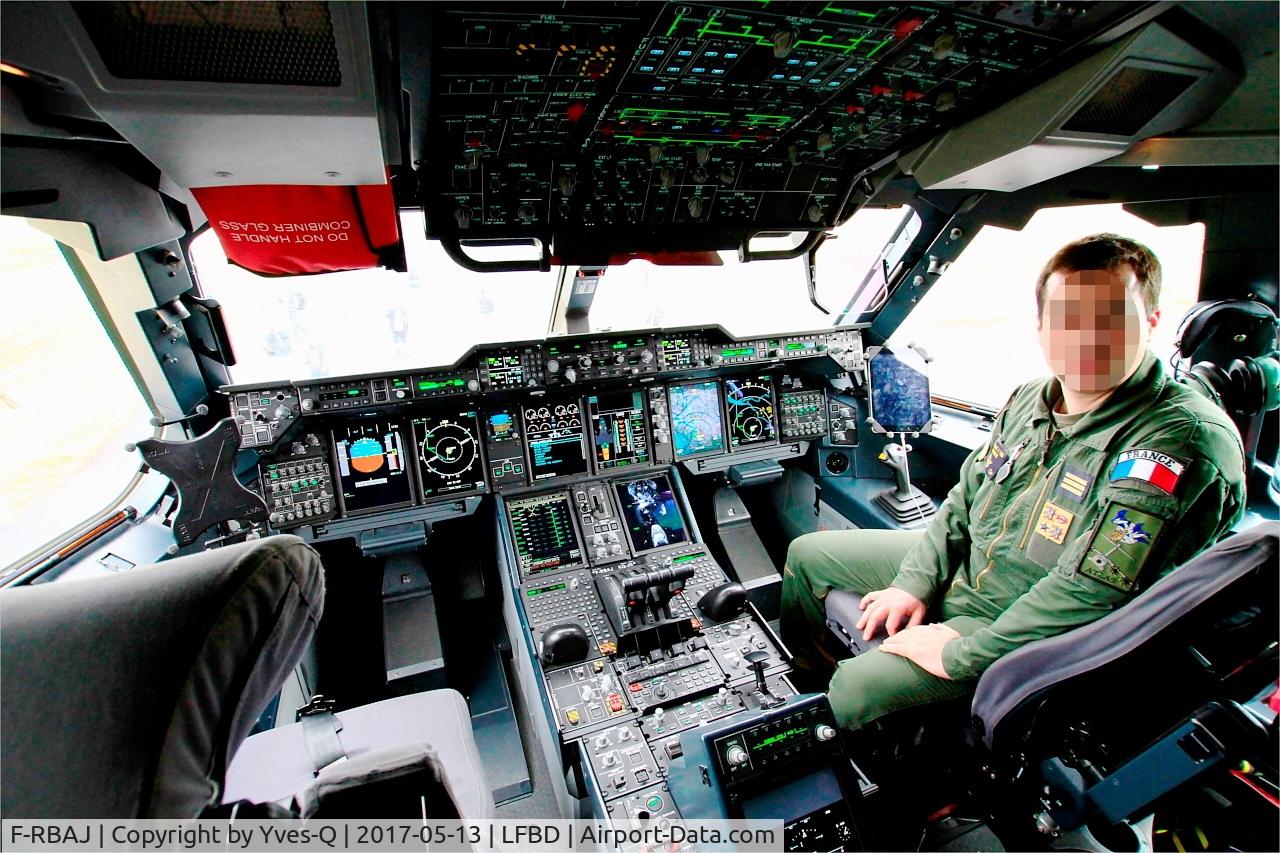 F-RBAJ, 2016 Airbus A400M Atlas C/N 037, Airbus A400M Atlas, Close view of cockpit, Bordeaux-Mérignac Air Base 106 (LFBD-BOD) Open day 2017