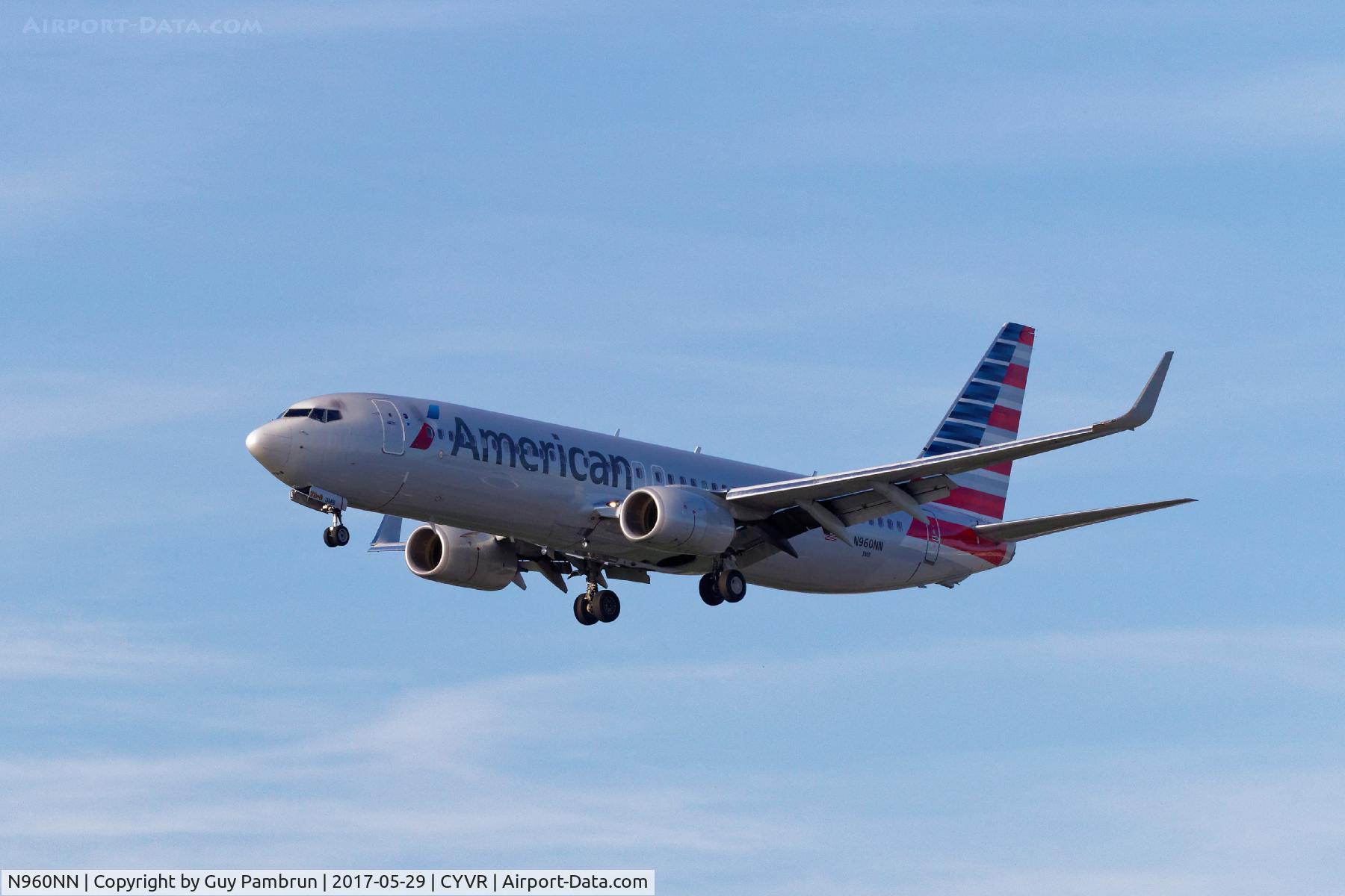 N960NN, 2014 Boeing 737-823 C/N 33330, Landing