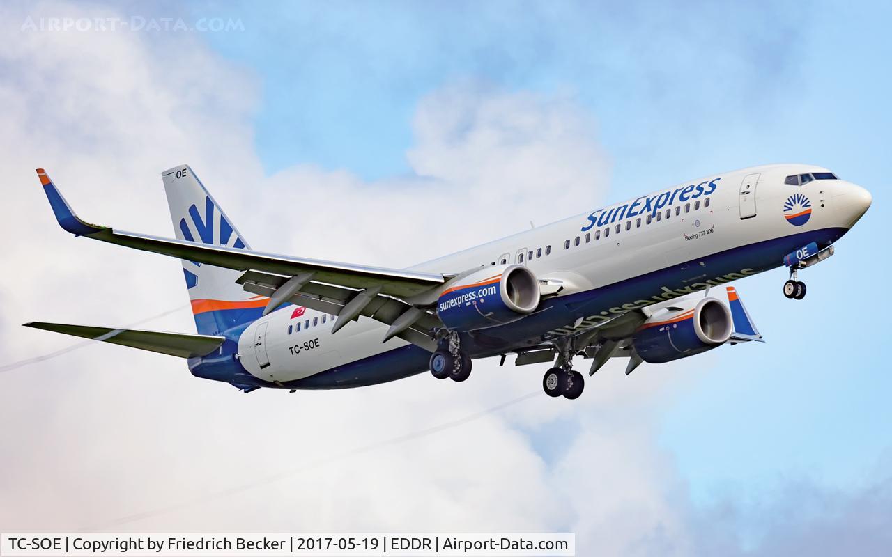 TC-SOE, 2017 Boeing 737-8HC C/N 61177, on final RW27