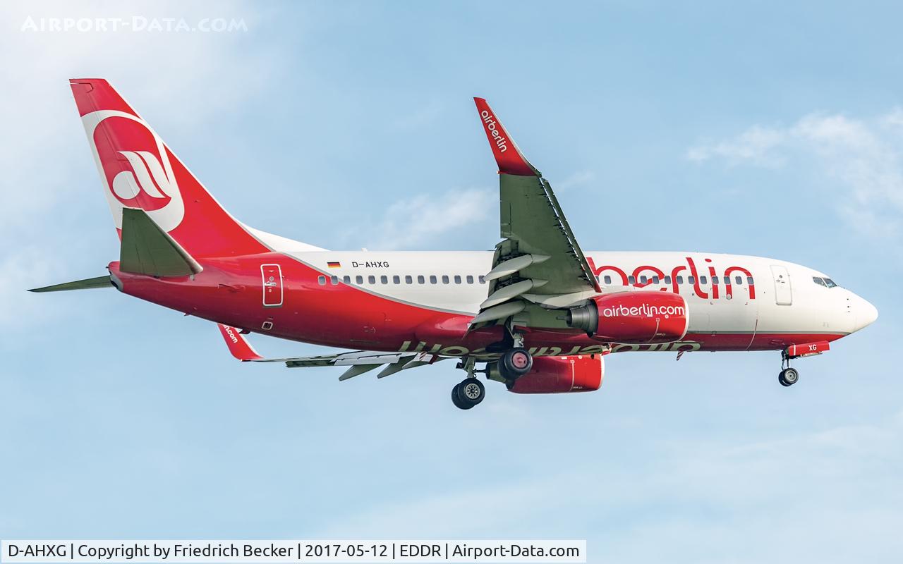 D-AHXG, 2008 Boeing 737-7K5 C/N 35140, on final RW27