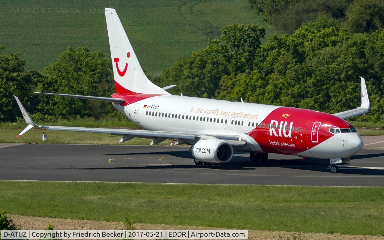 D-ATUZ, 2007 Boeing 737-8K5 C/N 34691, line up prior departure
