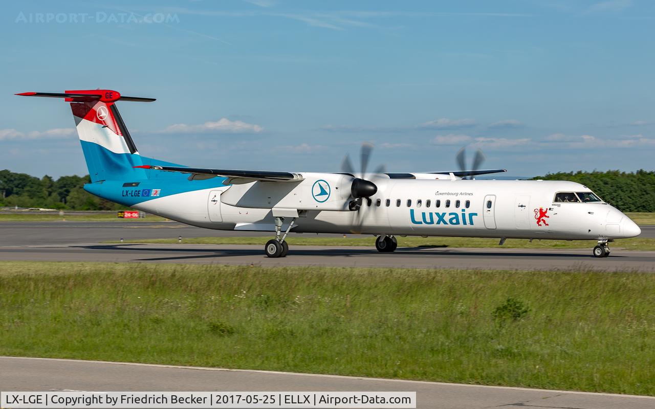 LX-LGE, 2009 De Havilland Canada DHC-8-402Q Dash 8 C/N 4284, taxying to the active