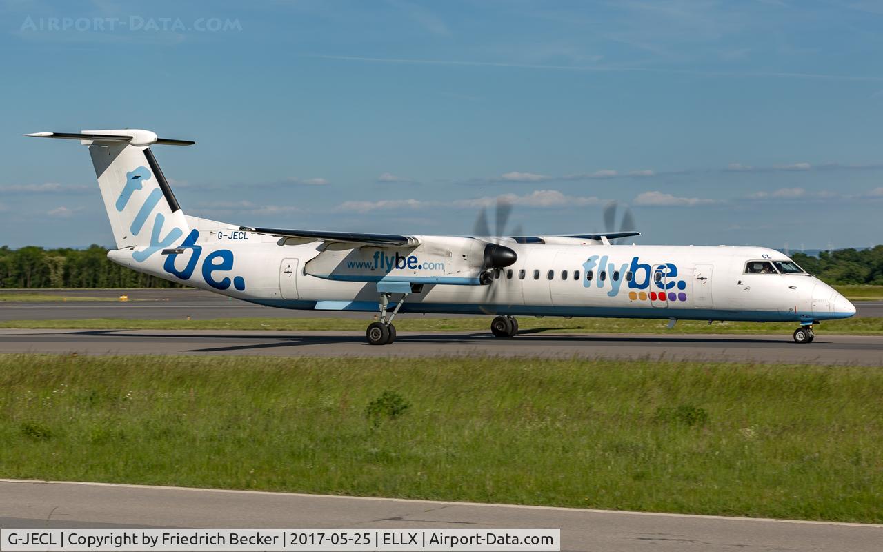 G-JECL, 2005 De Havilland Canada DHC-8-402Q Dash 8 C/N 4114, taxying to the active