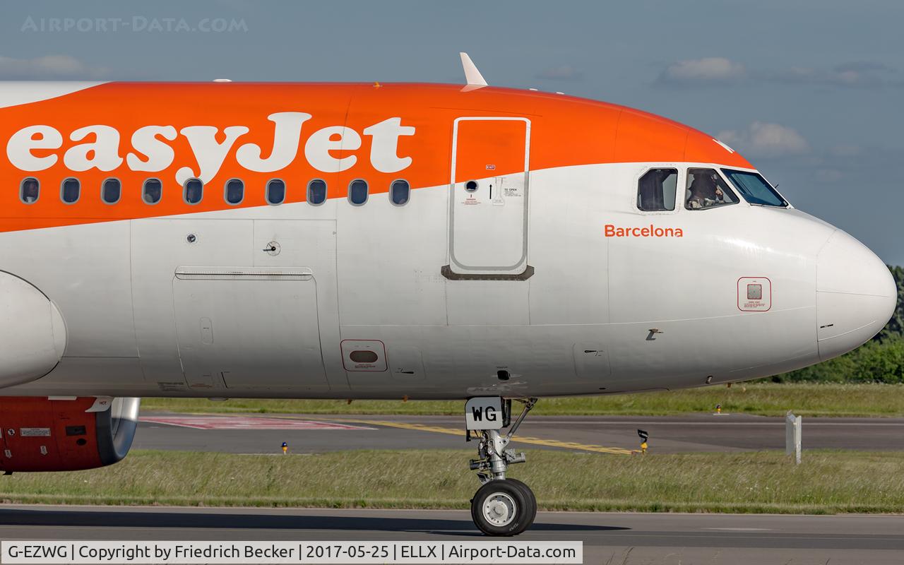 G-EZWG, 2012 Airbus A320-214 C/N 5318, taxying to the active