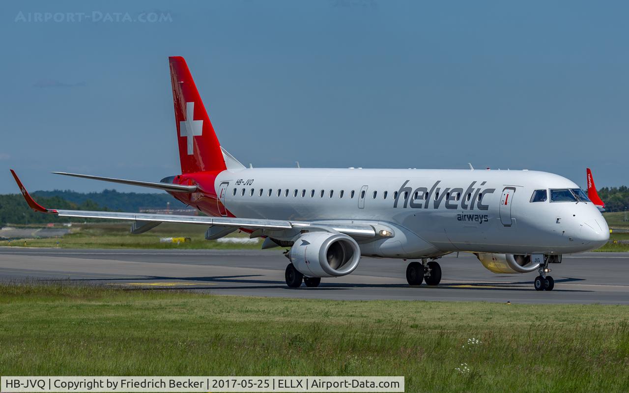 HB-JVQ, 2011 Embraer 190LR (ERJ-190-100LR) C/N 19000420, taxying to the active