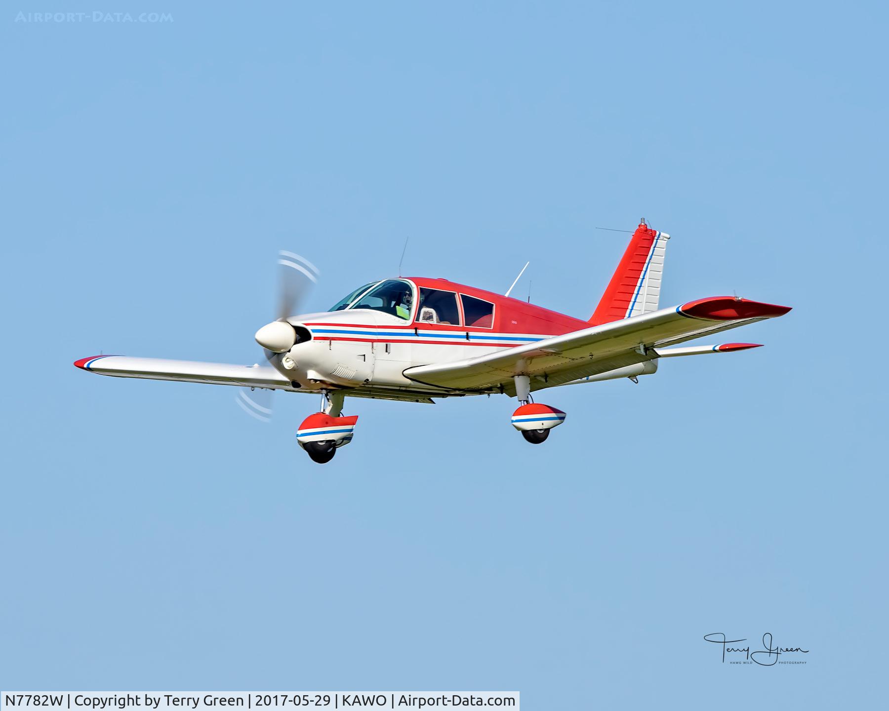 N7782W, 1964 Piper PA-28-180 Cherokee C/N 28-1789, KAWO