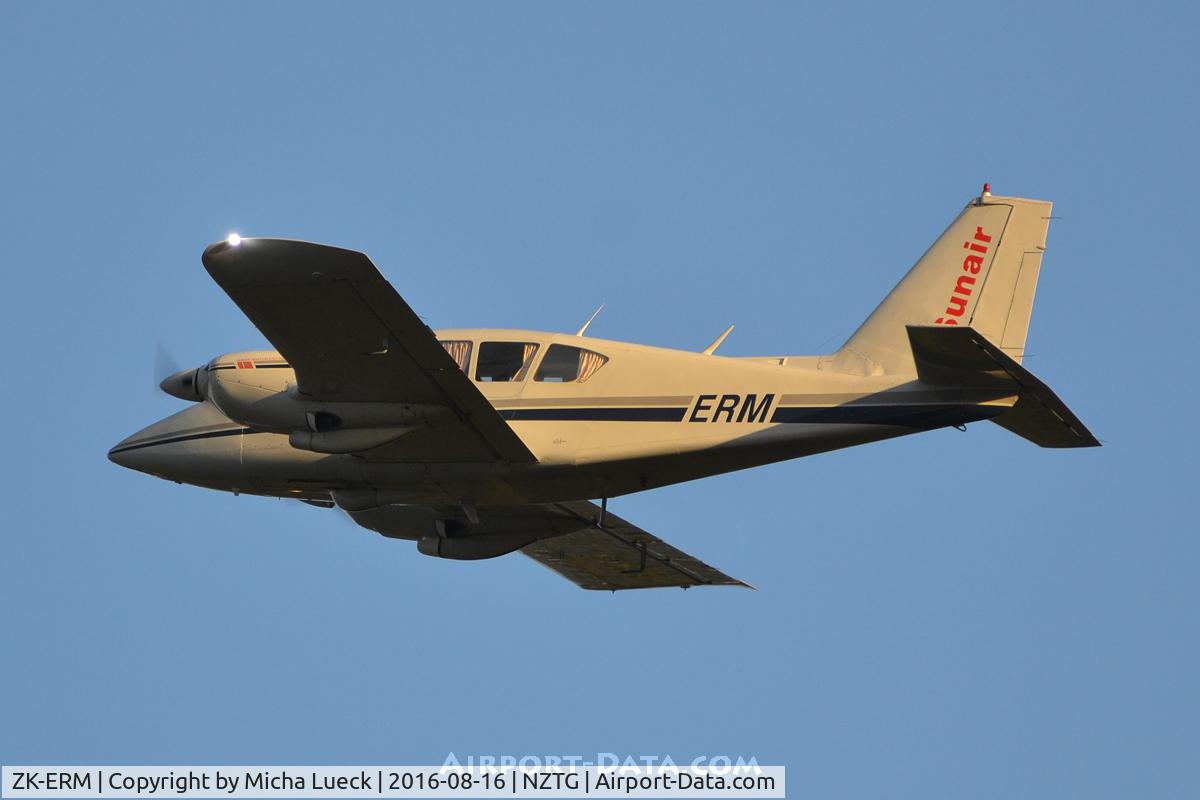 ZK-ERM, Piper PA-23-250 Aztec C/N 27-7405435, Climbing into the warm evening sun