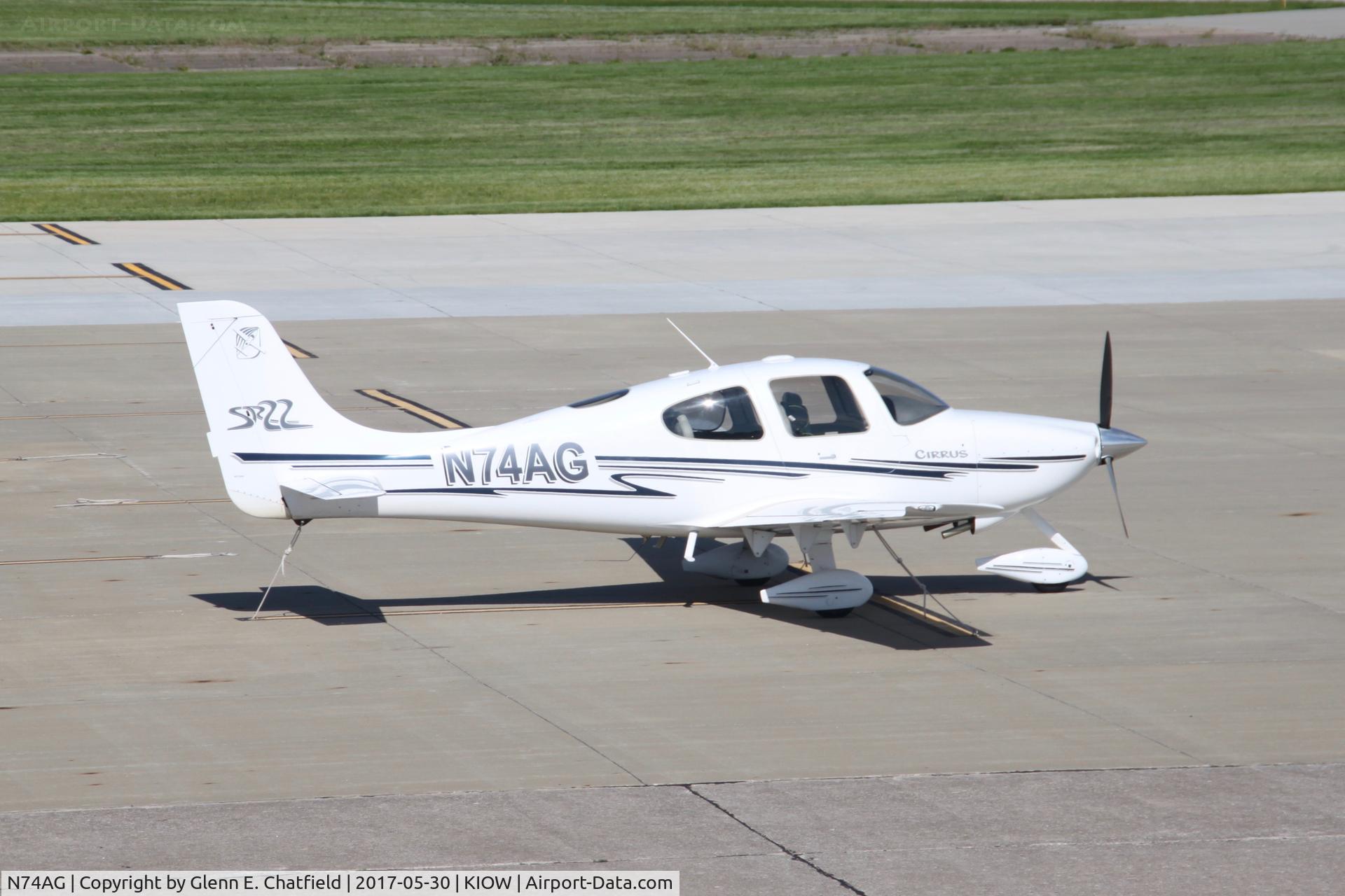 N74AG, 2002 Cirrus SR22 C/N 0428, Waiting for someone to fly