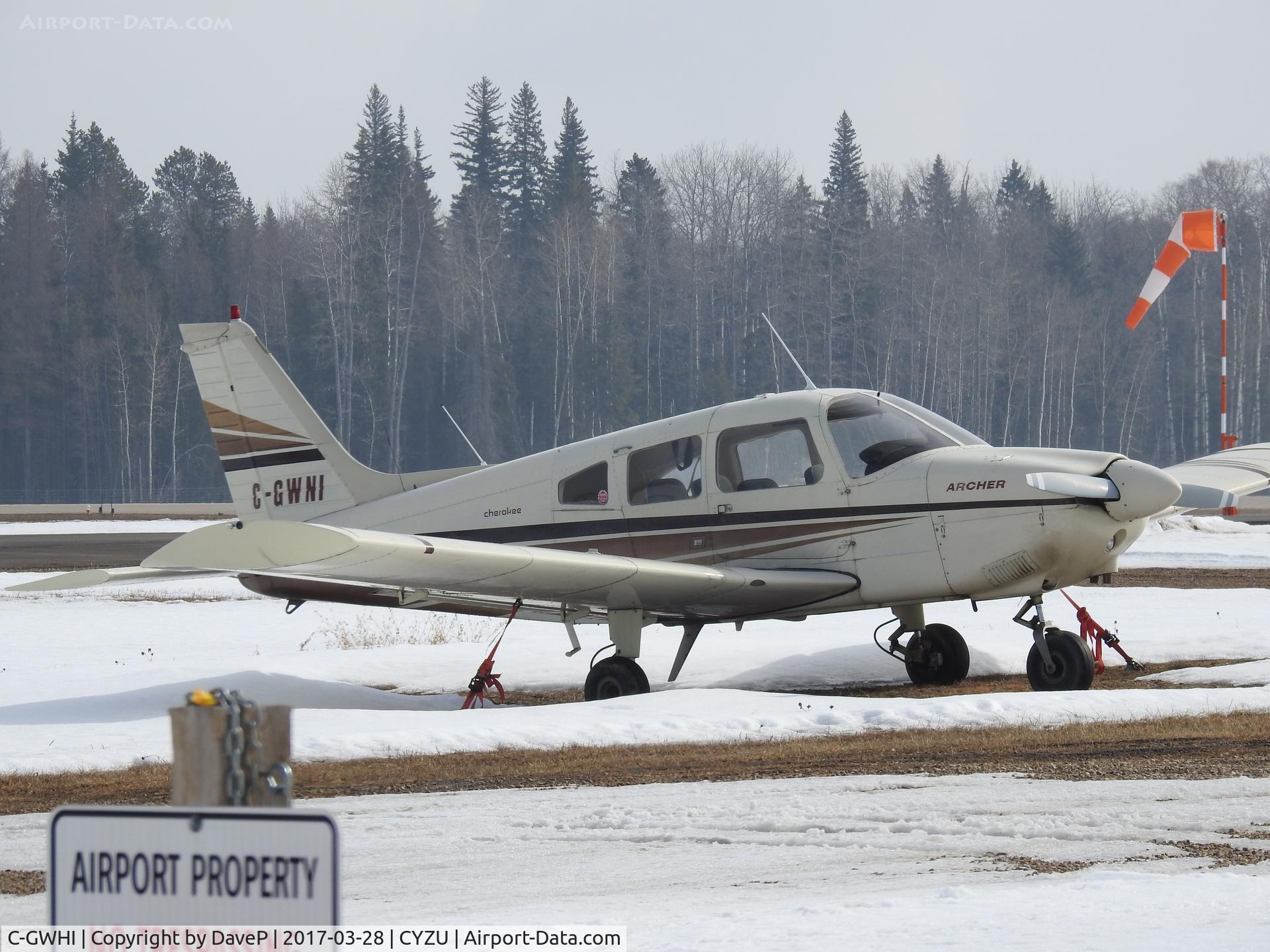 C-GWHI, 1971 Piper PA-23-250 Aztec C/N 27-4615, Whitecourt