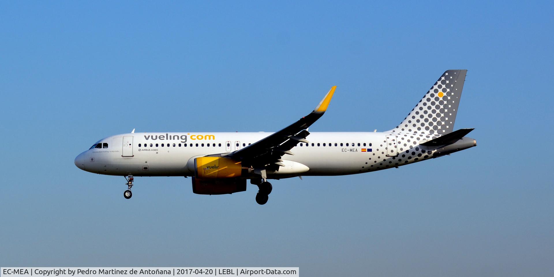 EC-MEA, 2014 Airbus A320-232 C/N 6400, El Prat  -  Barcelona  -  España