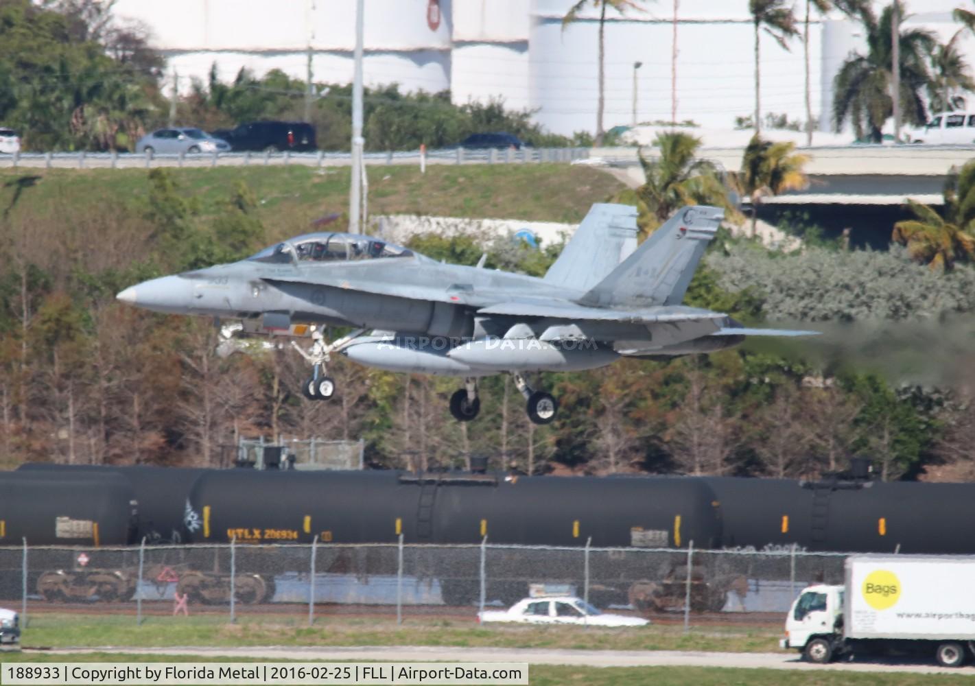 188933, 1988 McDonnell Douglas CF-188B Hornet C/N 711/B104, CF-188B