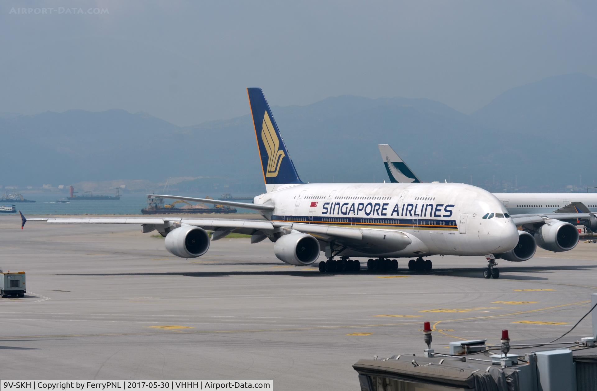 9V-SKH, 2008 Airbus A380-841 C/N 021, Singapore A388 about to taxy for departure to SIN.